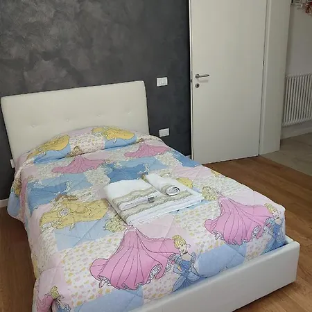 펜션 A 2 Passi Dal Mare 스카르도바리